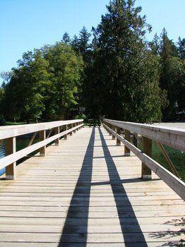 Cabins And Campground At Cultus Lake Park Hotell Chilliwack Exteriör bild