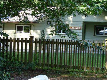 Cabins And Campground At Cultus Lake Park Hotell Chilliwack Exteriör bild
